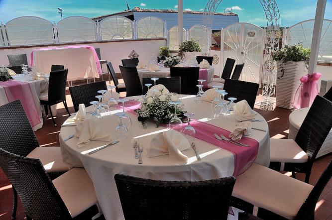 eco-del-mare-maccarese-matrimonio-in-spiaggia-allestimento-ristorante-2